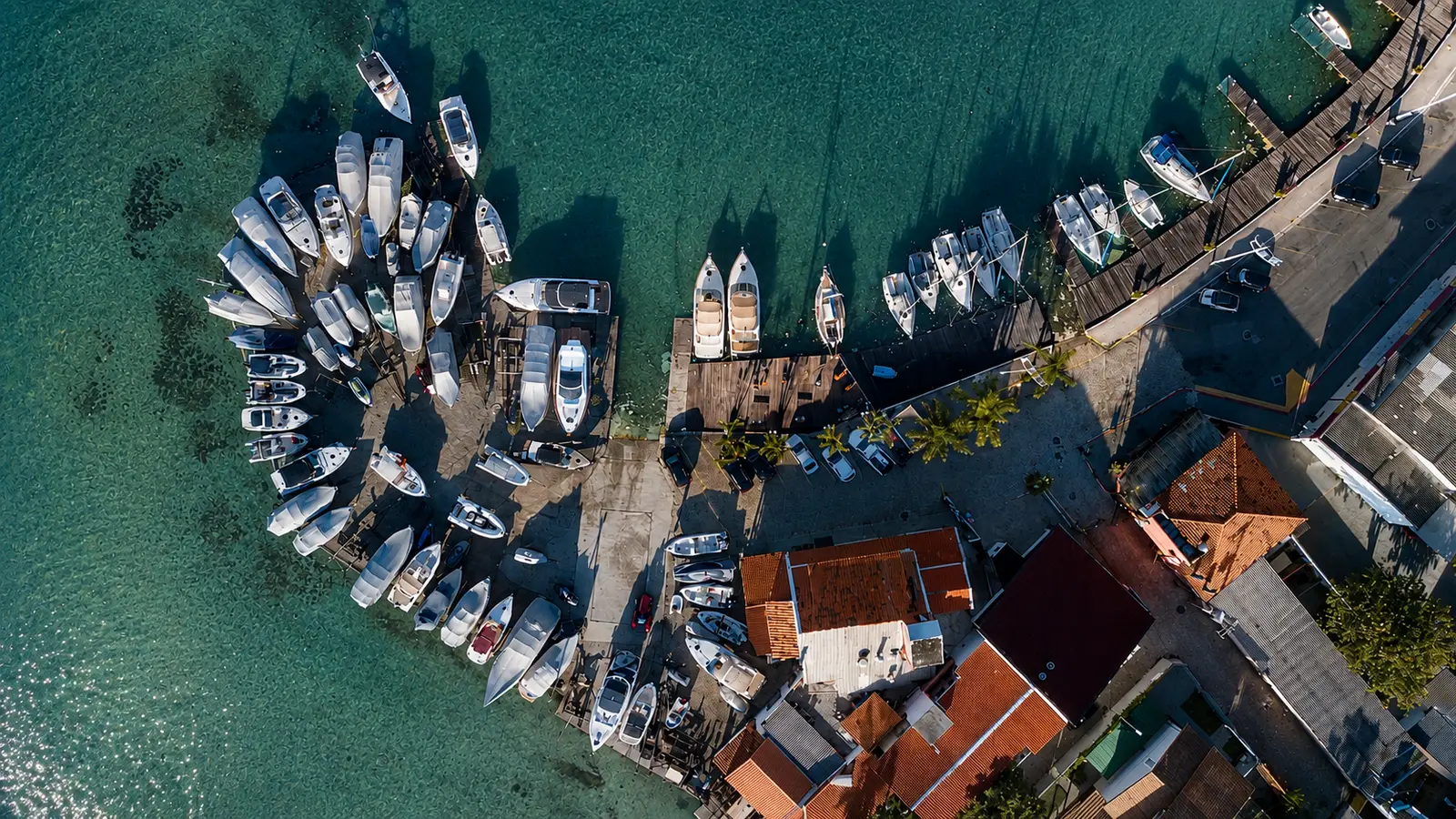 Vista aérea da Marina Ponta da Areia, próxima à Lagoa Nômade
